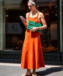 نارنجی آتشین (BURNT ORANGE)