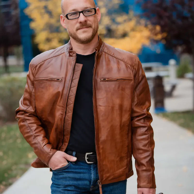 آیا پوشیدن کاپشن چرم برای آب و هوای بارانی مناسب است؟