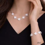 ست دستبند و گردنبند Van Cleef کد mr25-01 - Image 3